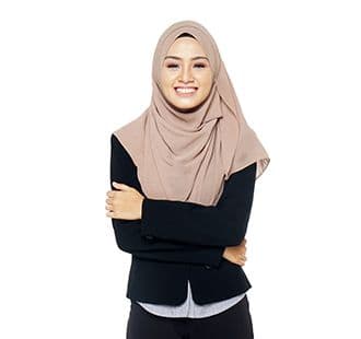 Gimana Sih Cara Mengatasi Rambut Bandel yang Nongol saat Pakai Hijab?