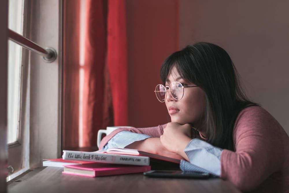 Aroma yang Bikin Fokus: Pilihan Parfum Ringan untuk Temani Belajar Jelang UAS