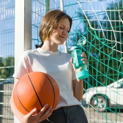 Tampil Kasual Saat Lomba Tujuh Belasan dengan 6 Cara Ini